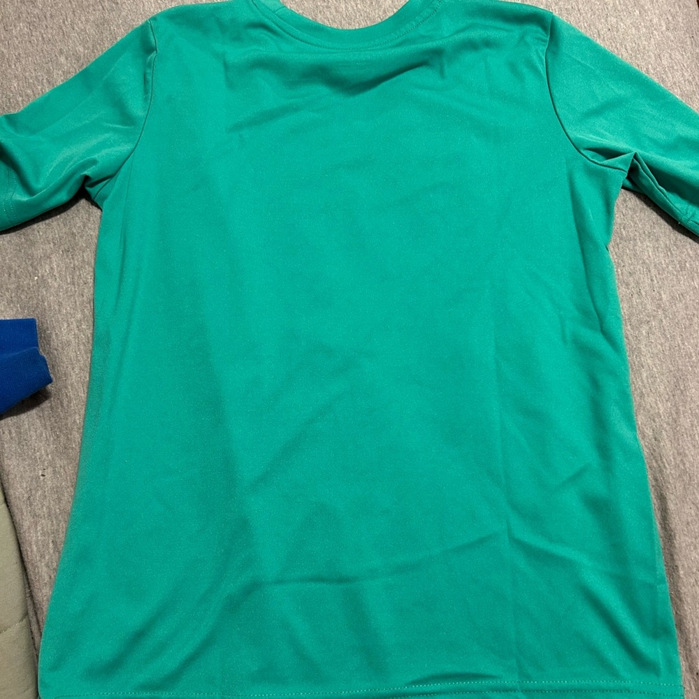 umbra kids shirt